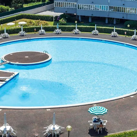 Piscina Gratis, Pool View Oasis Pool View